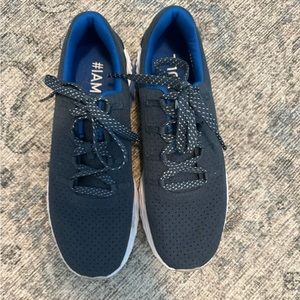 No Bull tennis shoes